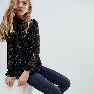 COPY - Vila Star Print Frill Blouse
